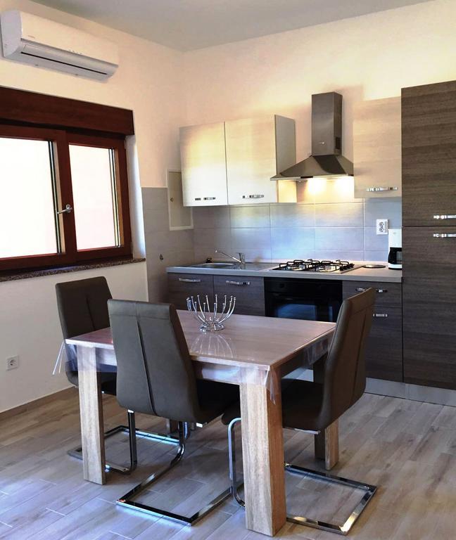 Goga Mare Apartment 로비니 외부 사진