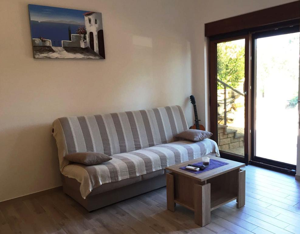Goga Mare Apartment 로비니 외부 사진