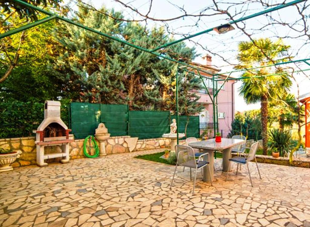 Goga Mare Apartment 로비니 외부 사진