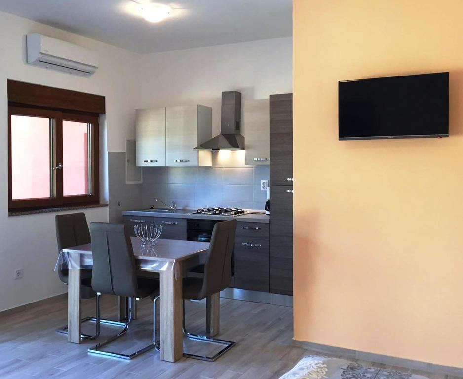 Goga Mare Apartment 로비니 외부 사진